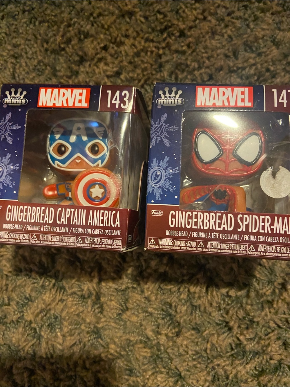 Funko Marvel Gingerbread Captain America Bobble-Head - Blue & Red